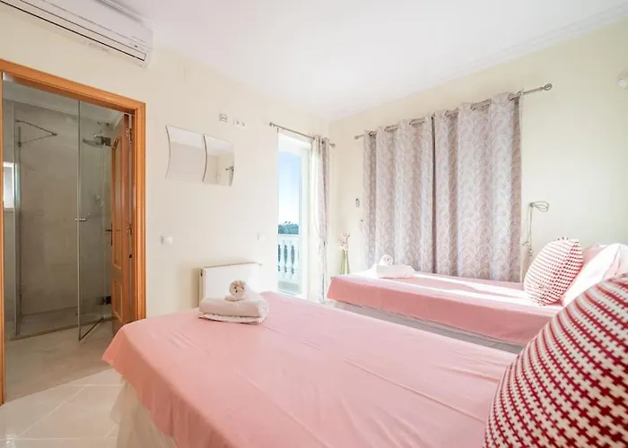 Casa Ferrel - Luxury 9 Bedroom With Indoor & Outdoor Pools Villa Lagos