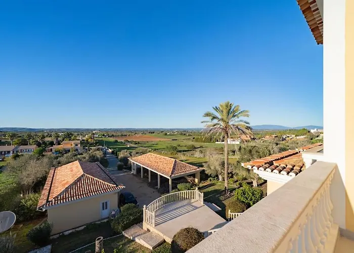 Villa Casa Ferrel - Luxury 9 Bedroom With Indoor & Outdoor Pools Lagos