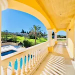 Villa Casa Ferrel - Luxury 9 Bedroom With Indoor & Outdoor Pools *