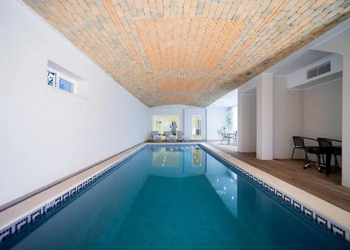 别墅 Casa Ferrel - Luxury 9 Bedroom With Indoor & Outdoor Pools *