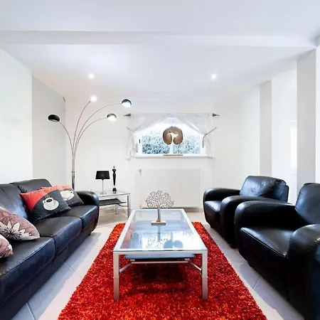 Villa Casa Ferrel - Luxury 9 Bedroom With Indoor & Outdoor Pools *