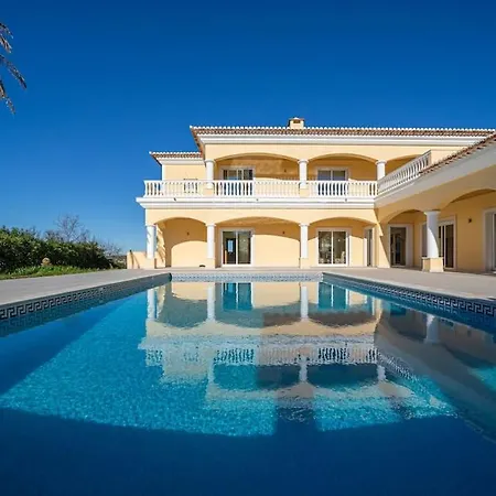 Villa Casa Ferrel - Luxury 9 Bedroom With Indoor & Outdoor Pools *